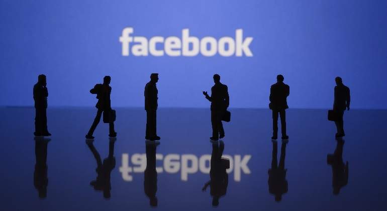 Facebook vuelve a caer en bolsa: la Comisión Federal de Comercio investiga sus prácticas