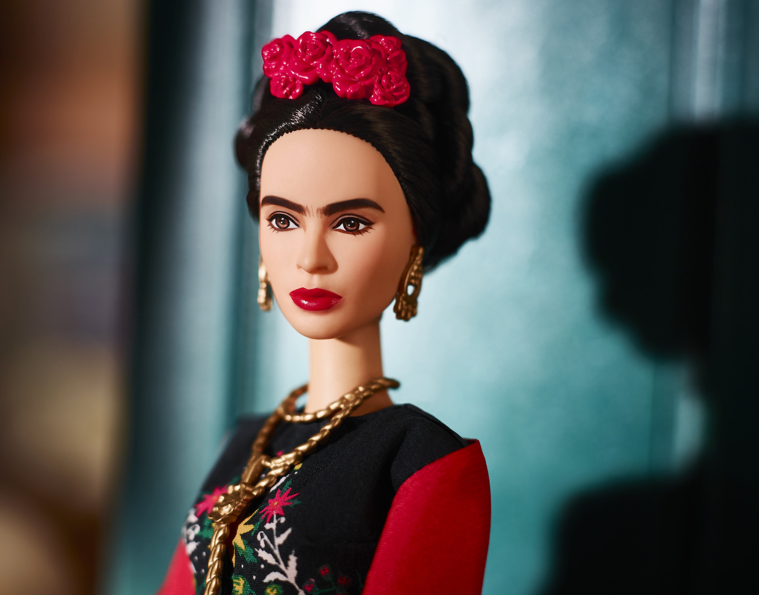 Juez prohíbe venta de Barbie de Frida Kahlo en México