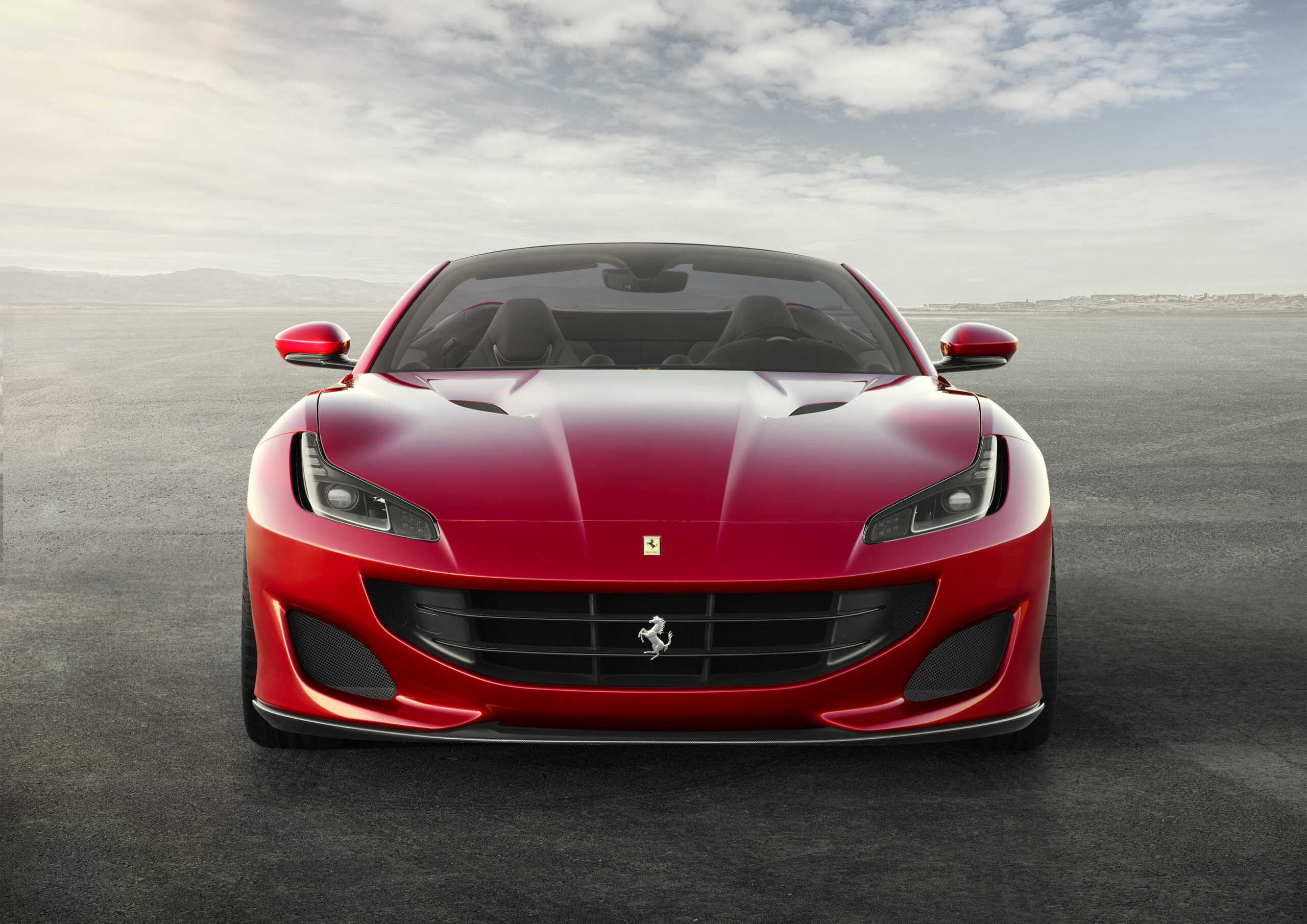 Ferrari presenta SUV de lujo; en 2022 el 60% de sus autos serán híbridos