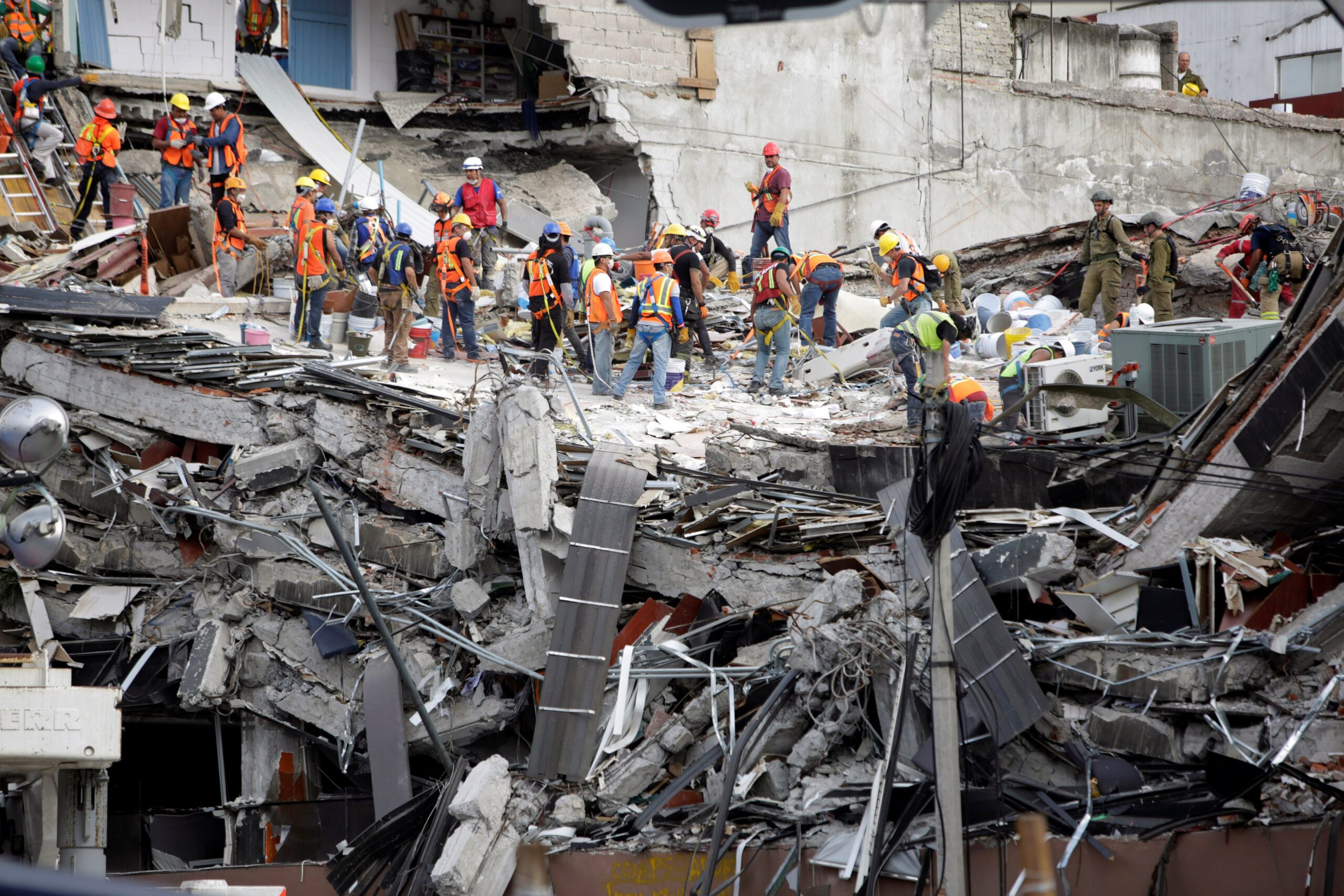 Infonavit superó los apoyos previstos para los afectados por sismos