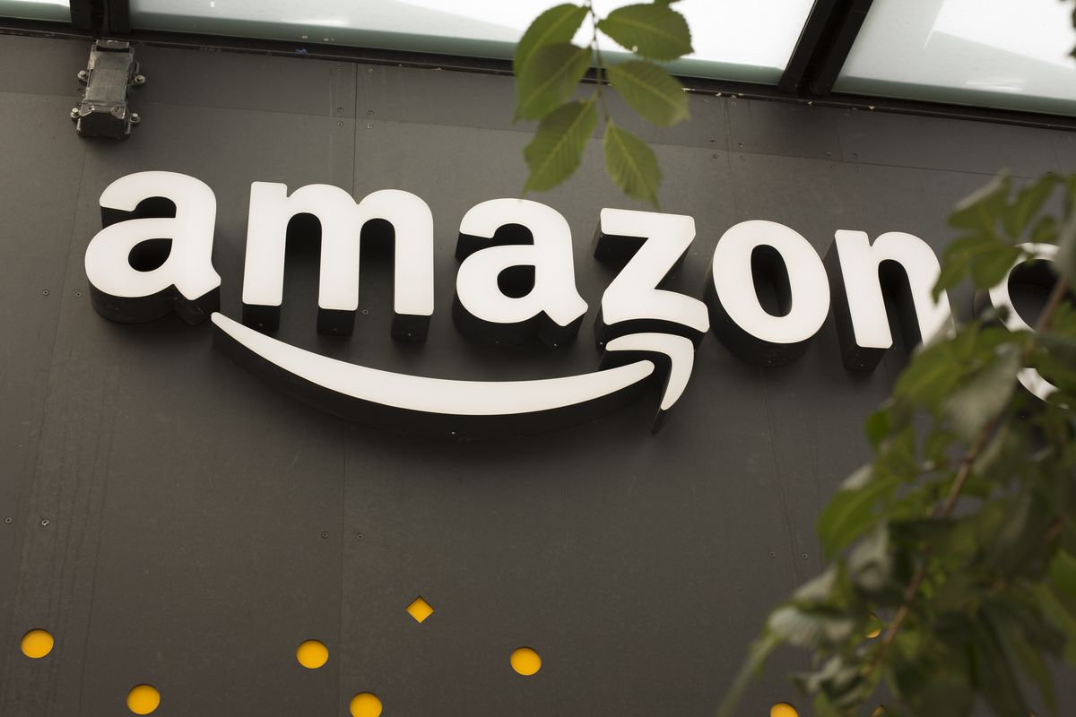 Acciones de Amazon se desploman 10% por reporte trimestral