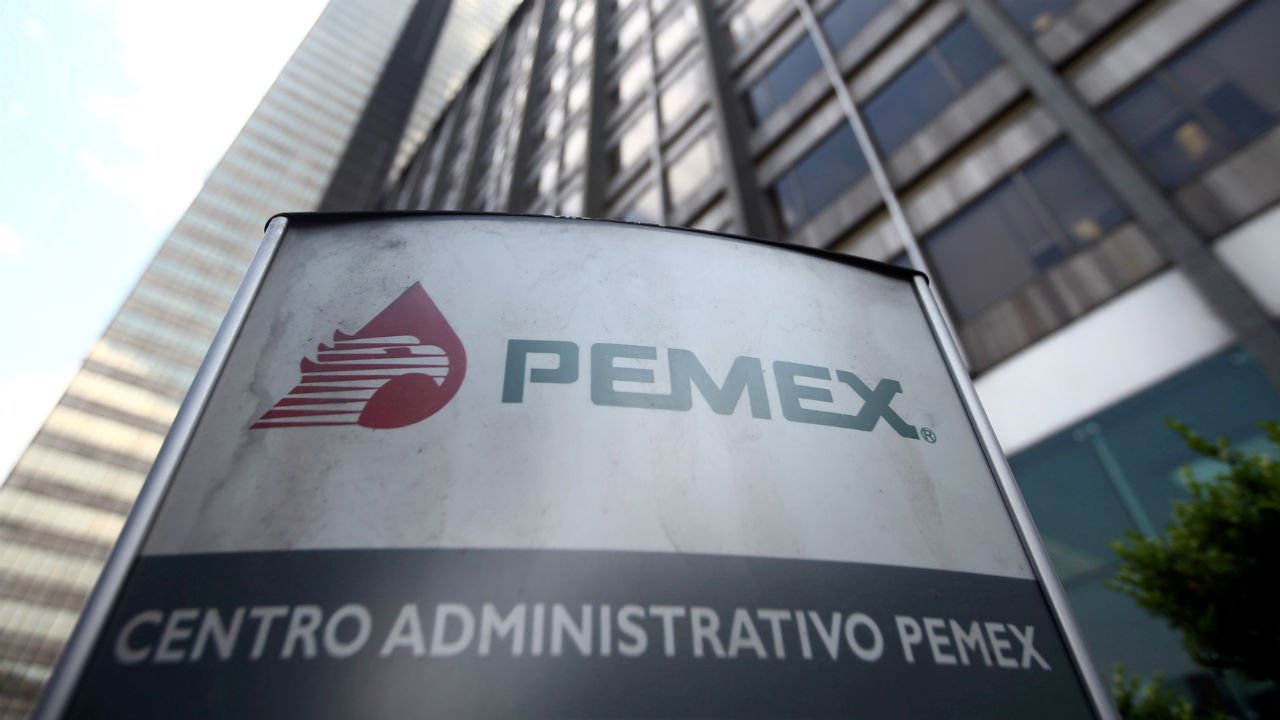 Para construir refinería, Pemex invitó a empresas acusadas de corrupción