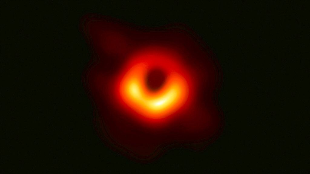 Así se llama el primer agujero negro captado en fotos