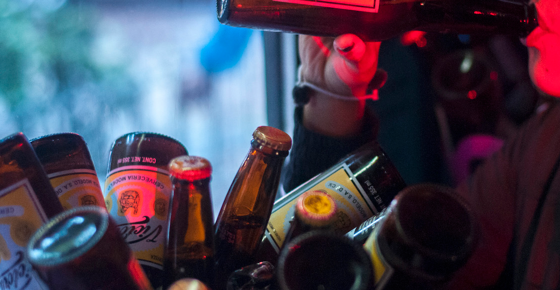 Para combatir “chelerías”, Morena propone que sólo se venda cerveza al tiempo