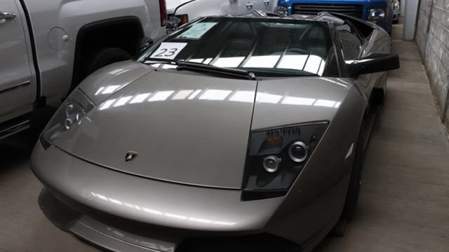 Un Lamborghini y autos de lujo, la primera subasta para ‘devolverle al pueblo lo robado’