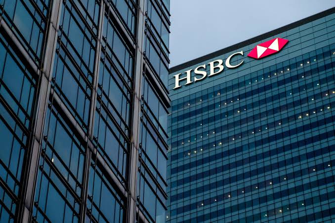 HSBC planea recortar hasta 10,000 puestos de trabajo