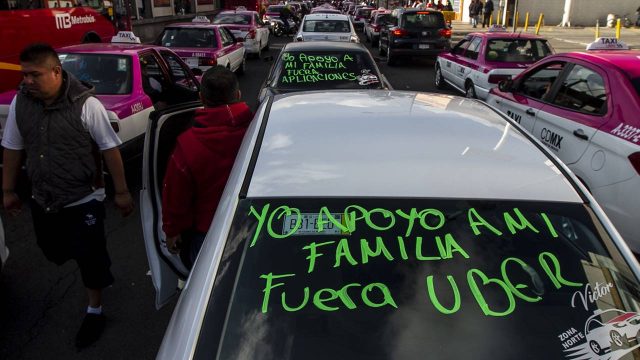 Taxistas protestan contra Uber y Didi; amagan con no moverse en 3 días
