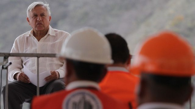 Ni un paso atrás: Santa Lucía, Dos Bocas y Tren Maya se terminarán para reactivar economía, afirma AMLO