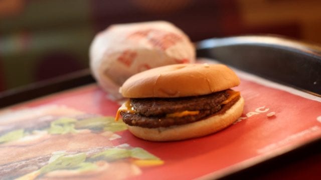 Burger King pide comprar a McDonald’s en apoyo por pandemia