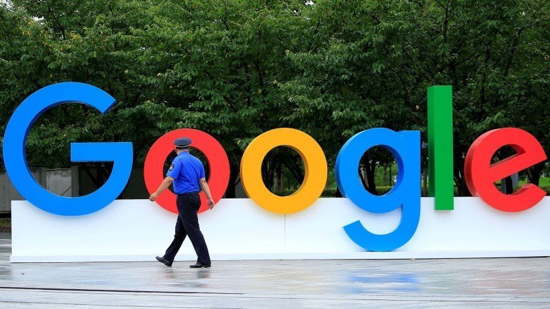 Francia multa a Google por clasificación engañosa de hoteles