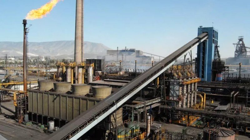 Altos Hornos detiene producción en sus plantas por desabasto de gas natural