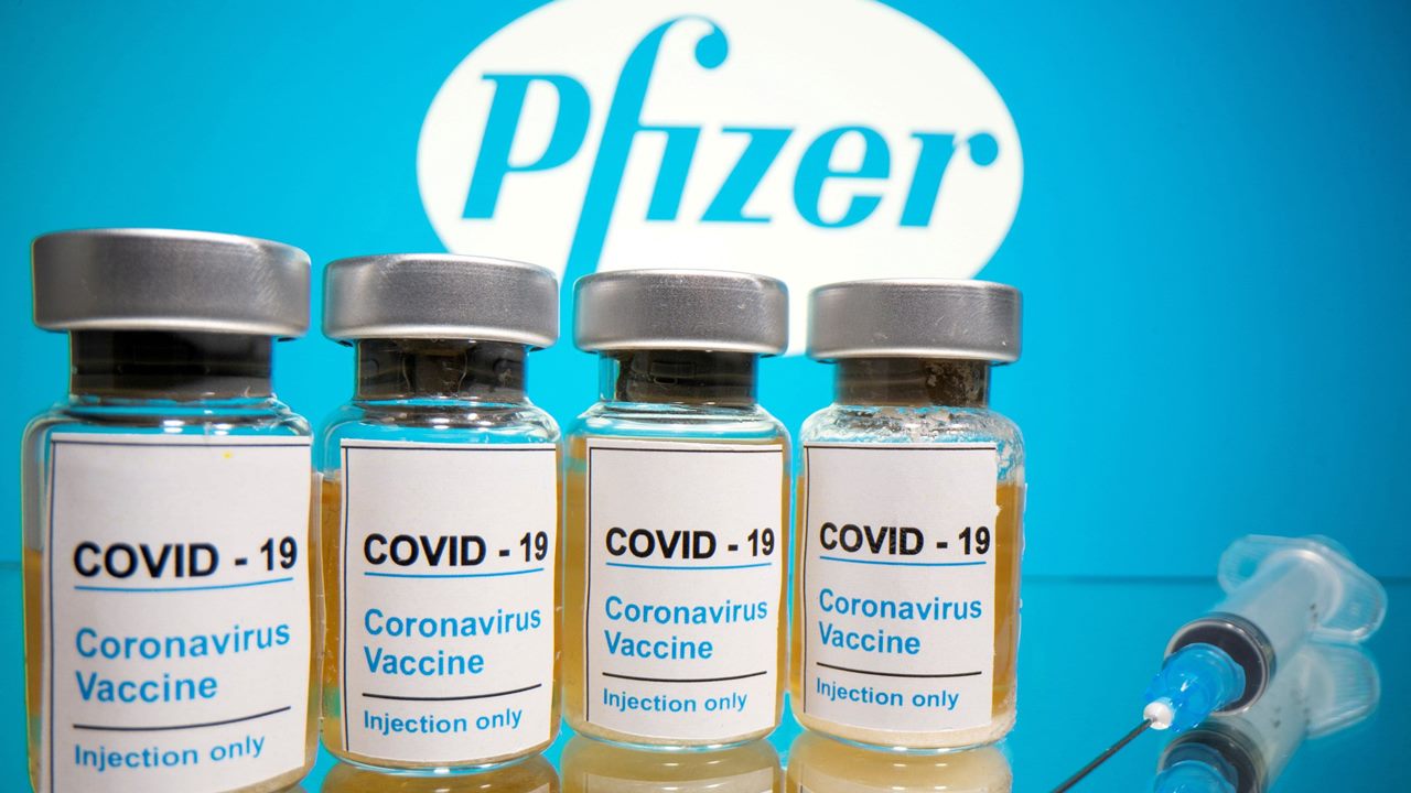 Pfizer calcula que las ventas de su vacuna alcanzarán 15,000 millones de dólares en 2021