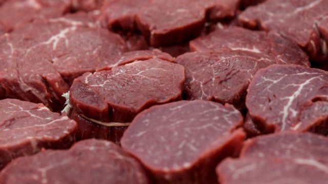 Rusia restringe importaciones de carne de Brasil tras detectar 2 casos de vacas locas