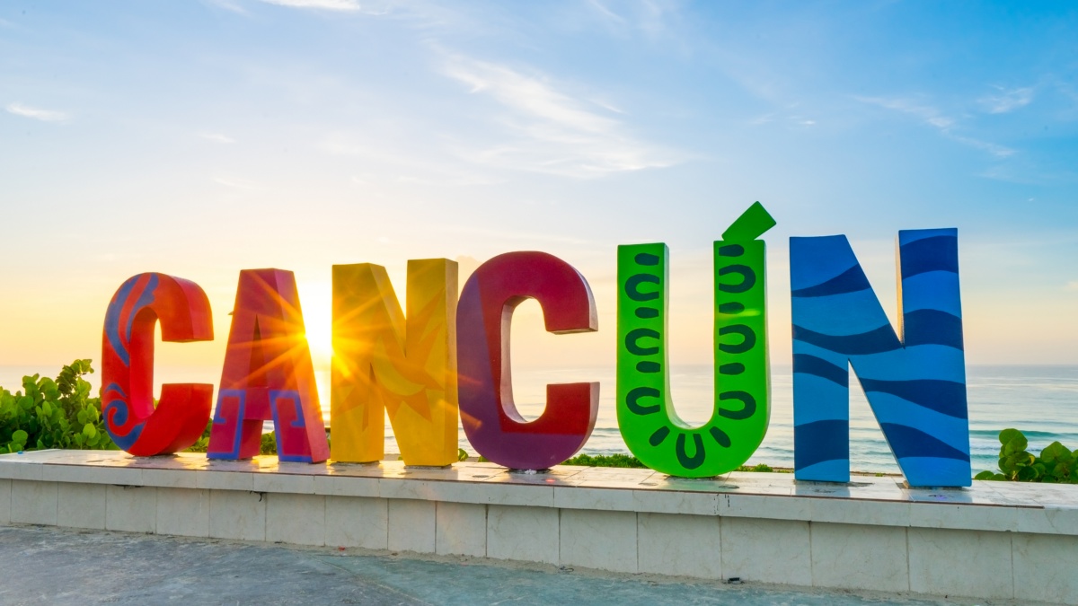 Cancún lidera en captación de turismo internacional