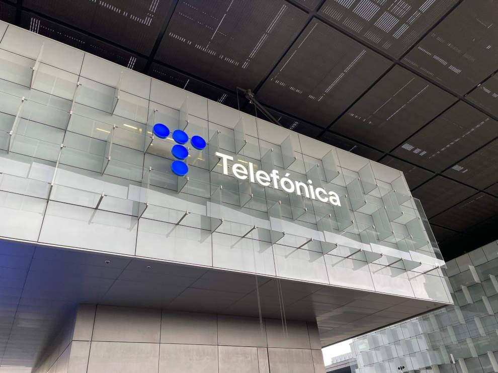 Telefonica obtiene beneficio neto de 706 millones de euros en el 3T