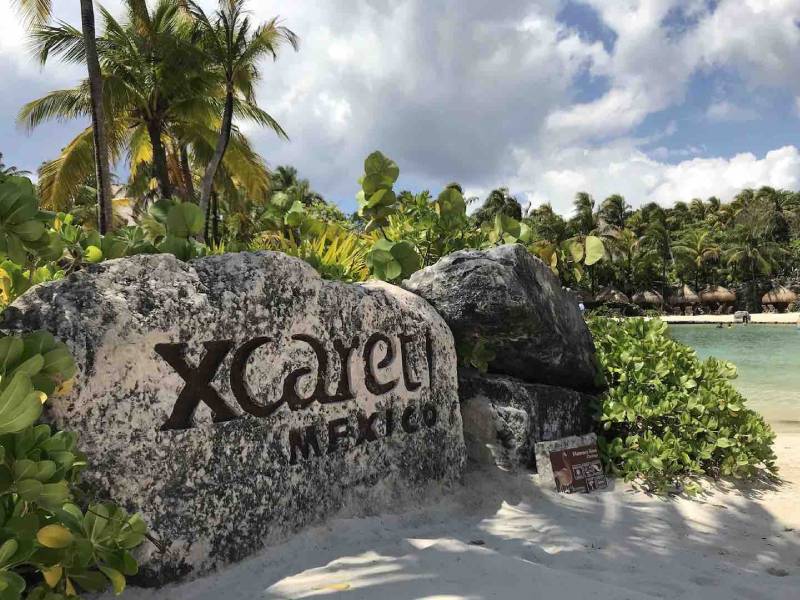 Grupo Xcaret arranca servicio de ferris Cancún-Isla Mujeres