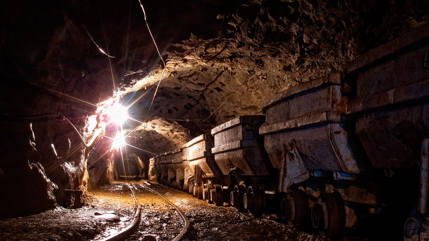 Actividad industrial en México muestra un estancamiento; la minería avanza modestamente