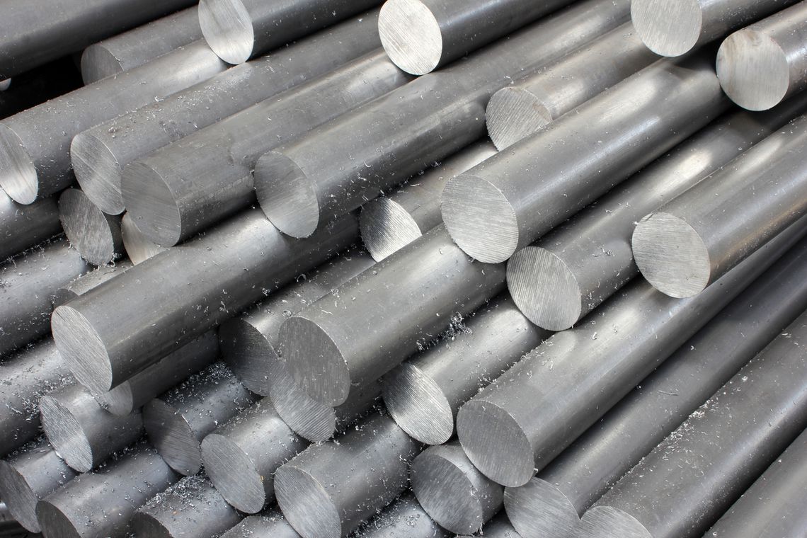 Aluminio cierra en su nivel más alto histórico por la invasión rusa en Ucrania