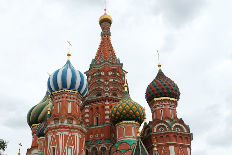 Bolsa de Moscú y el rublo se desploman por aumento de las tensiones con Ucrania