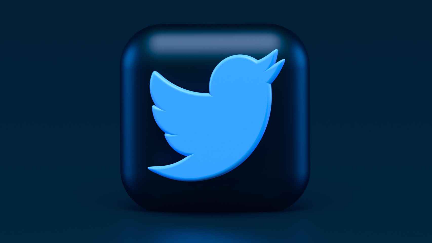 CEO de Twitter dice que acusaciones de exdirector son inexactas