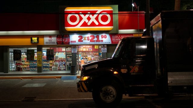 Oxxo se echa al carrito a Valora; Femsa ya controla el 84% de esta tienda europea