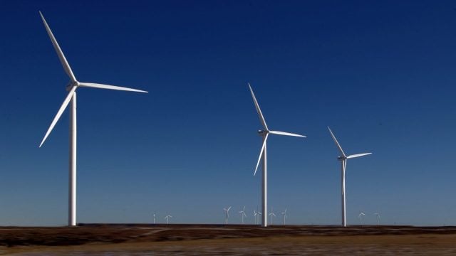Sempra desarrollará parque eólico en Baja California; firma contrato compraventa