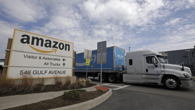 La ola de despidos seguirá hasta 2023, dice director ejecutivo de Amazon