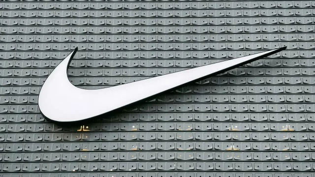 Acciones de Nike y Adidas podrían aprovechar el Mundial para un repunte