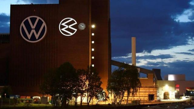 Volkswagen negocia con Foxconn sobre una planta para vehículos todoterreno Scout