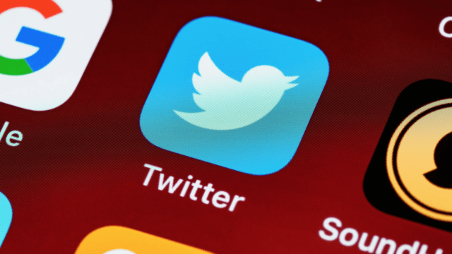 Twitter ofrece fuertes incentivos para atraer antiguos anunciantes