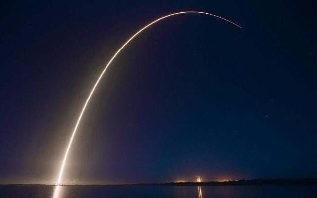 Space X lanza los primeros 54 satélites de nueva generación de la red Starlink