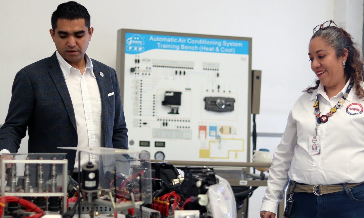 Crean laboratorios de autos eléctricos en México para impulsar auge