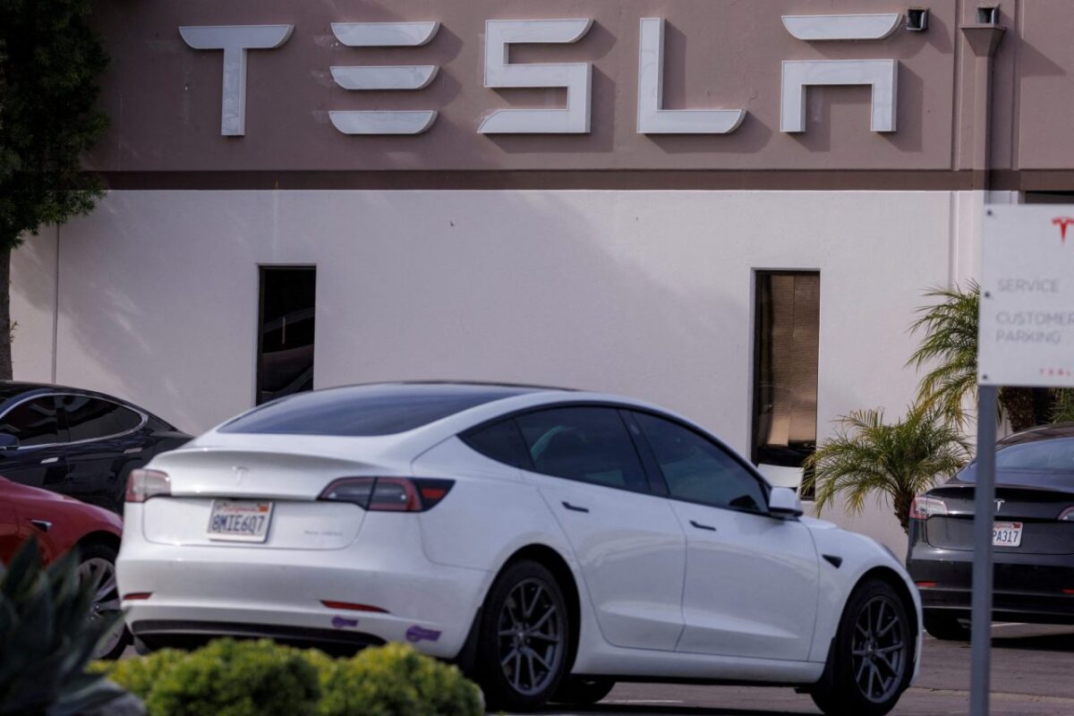 El Impacto de Tesla en México en  la industria manufacturera