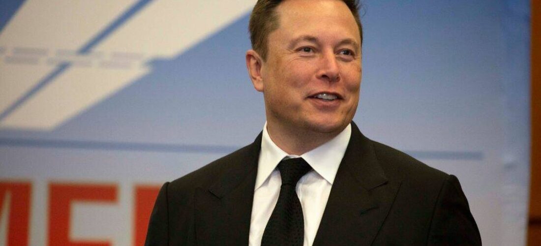 Elon Musk aprobará personalmente las contrataciones en Tesla