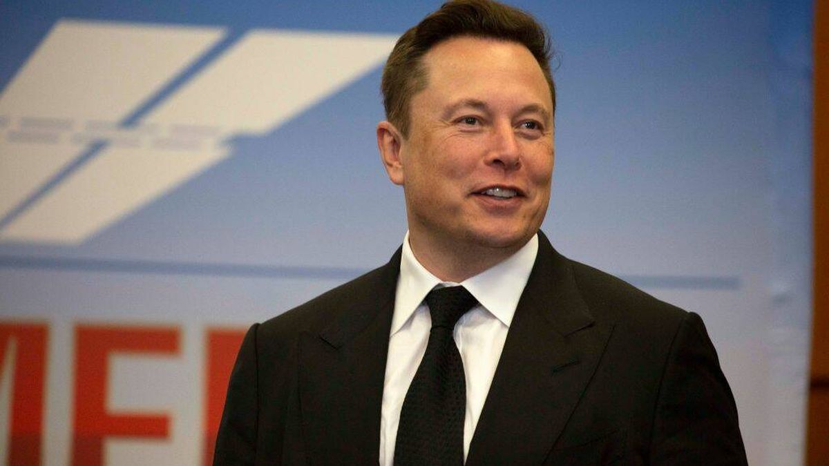 Elon Musk aprobará personalmente las contrataciones en Tesla