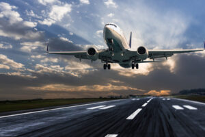 Industria aérea en México transportó 15,7% más pasajeros durante primer semestre de 2023