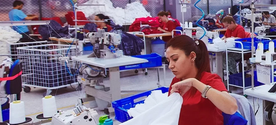 Superpeso e inseguridad golpean a la industria textil en México