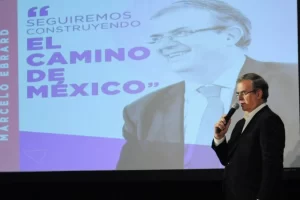 Ebrard crea movimiento político El Camino de México, pero continúa en Morena