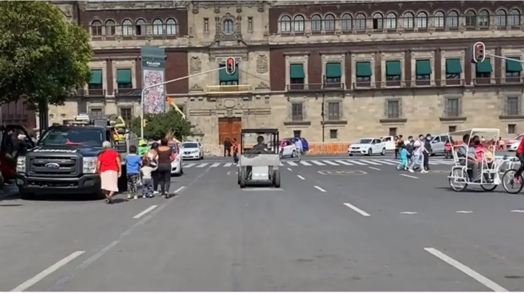 Mexicano creó un miniauto eléctrico que podría estar al alcance de muchos