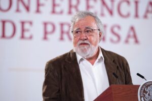 Alejandro Encinas renuncia  a la Subsecretaría de Segob