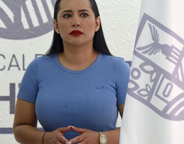 Amenazan con auditoría y cárcel a Sandra Cuevas