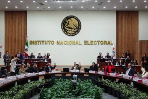 INE frena a 921 militantes de partidos políticos contratados como Capacitadores Electorales