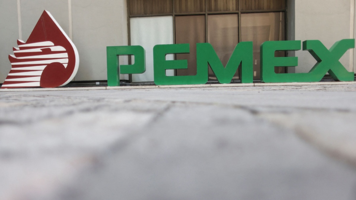 Pemex promete proceso de 1.7 millones de crudo