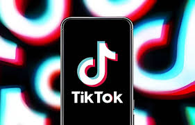 La Unión Europea amenaza con suspender recompensas de TikTok Lite a usuarios