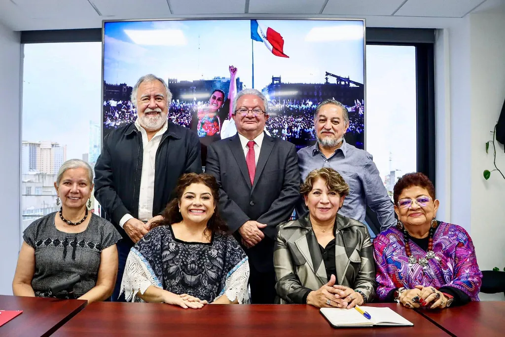 En el encuentro entre mandatarias estatales, también participó Alejandro Encinas, Ernestina Godoy, Pablo Yanes, Rocío Lombera y Alejandro Luviano.